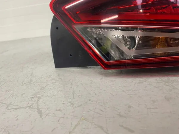 Luz Trasera Derecha Seat Ibiza V 6F0945208H image 6