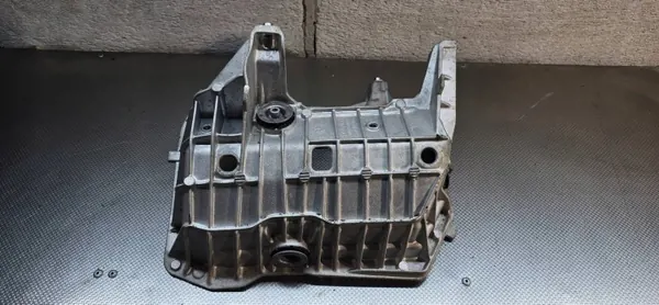 BMW X1 U11 2022 ilmastointikompressorin kiinnike OEM 5a205e8 image 2