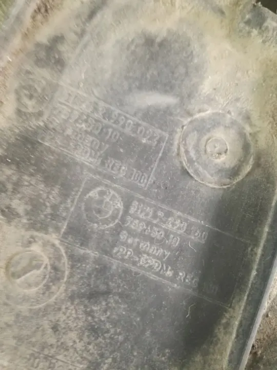 Pasos de rueda delantero derecho BMW X1 E84 OEM 7290160 image 4