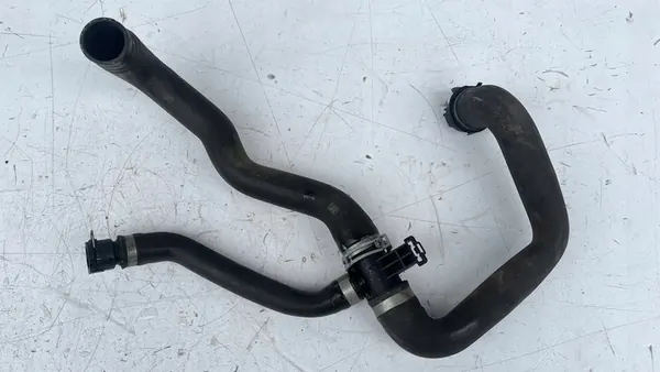 MERCEDES W247 Radiateurslang A2475010258 image 4