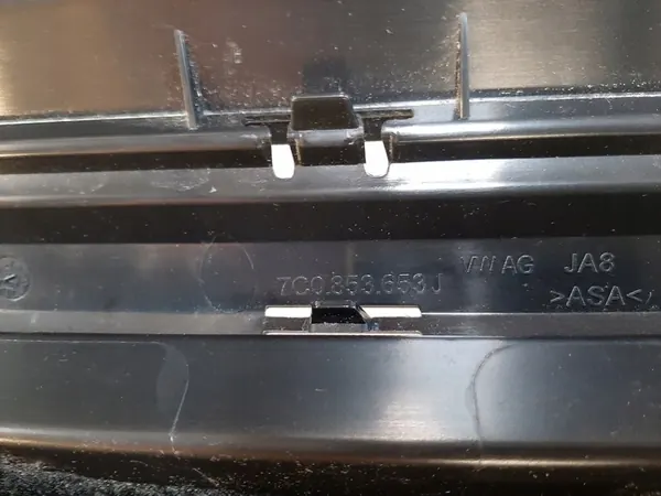 Volkswagen Crafter II Grill 7C0853653L image 8