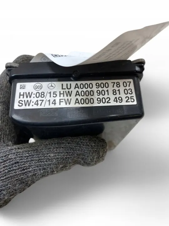 Mercedes-Benz Distronic Radar OEM A0009007807 image 7