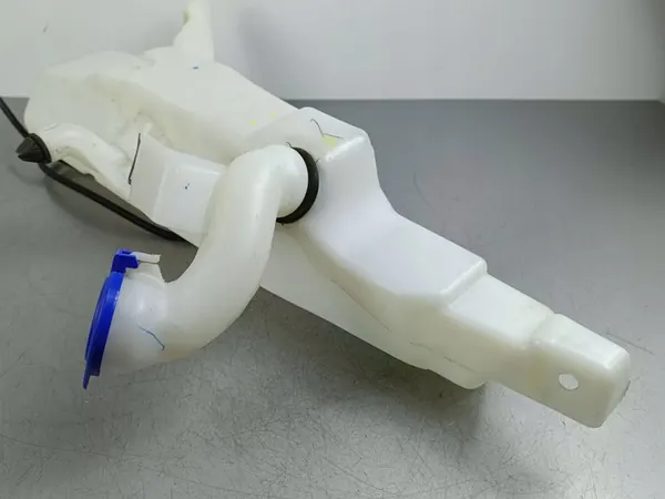 Réservoir de lave-glace Ford Escape 2022 LJ6B17B613BB image 2