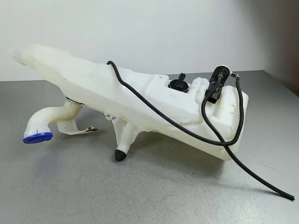 Réservoir de lave-glace Ford Escape 2022 LJ6B17B613BB image 4