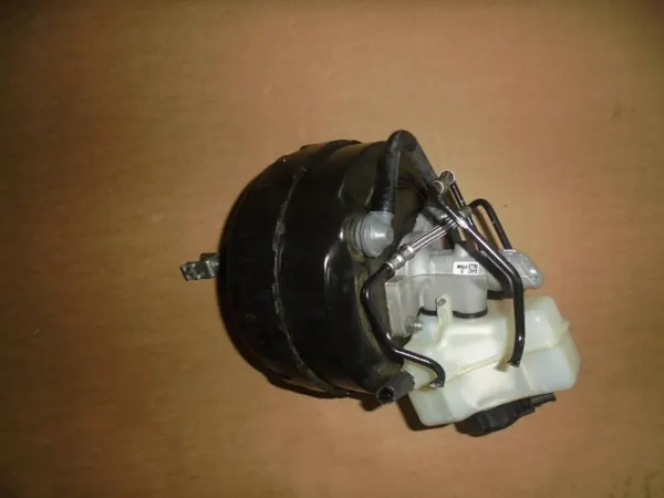 Servo de frein d'occasion OEM 6785648 pour BMW E90 image 4