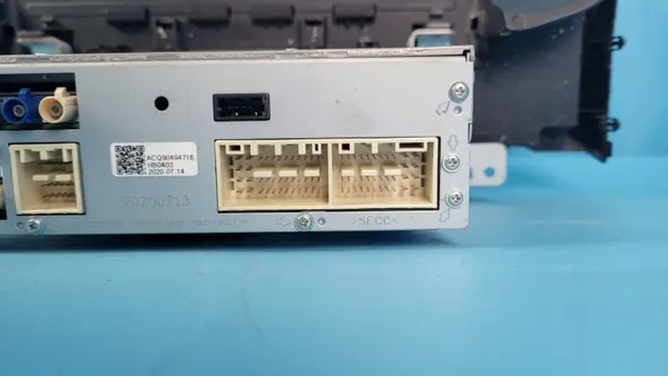 KIA SORENTO IV Radio Navigation Display OEM 96560-P4420 image 10