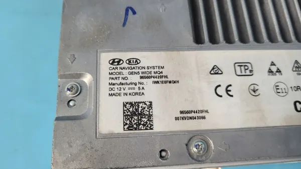 KIA SORENTO IV Radio Navigation Display OEM 96560-P4420 image 8