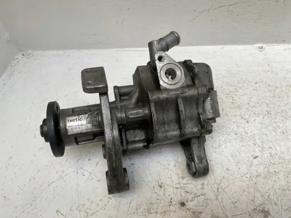 Pompe de direction assistée BMW 679649302 7 Series image 2