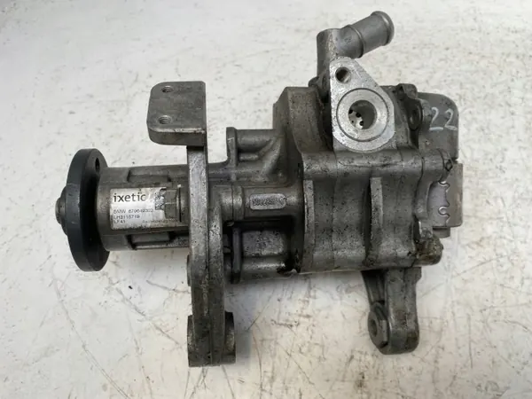 Pompe de direction assistée BMW 679649302 7 Series image 3