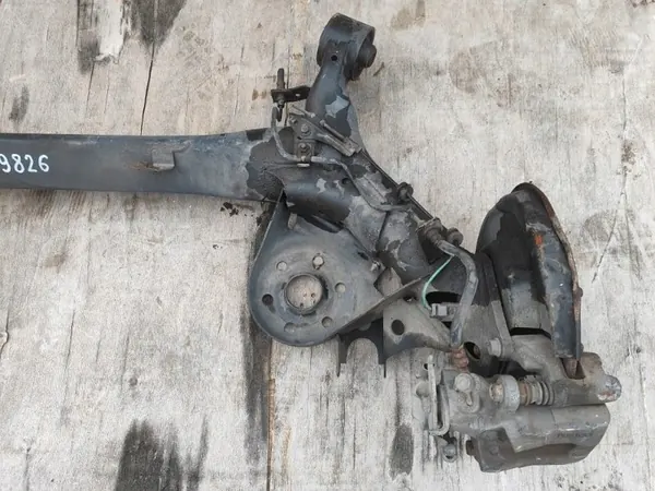 Toyota Prius (XW50) 2015 Trave Posteriore image 2