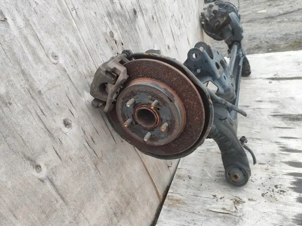 Toyota Prius (XW50) 2015 Trave Posteriore image 8