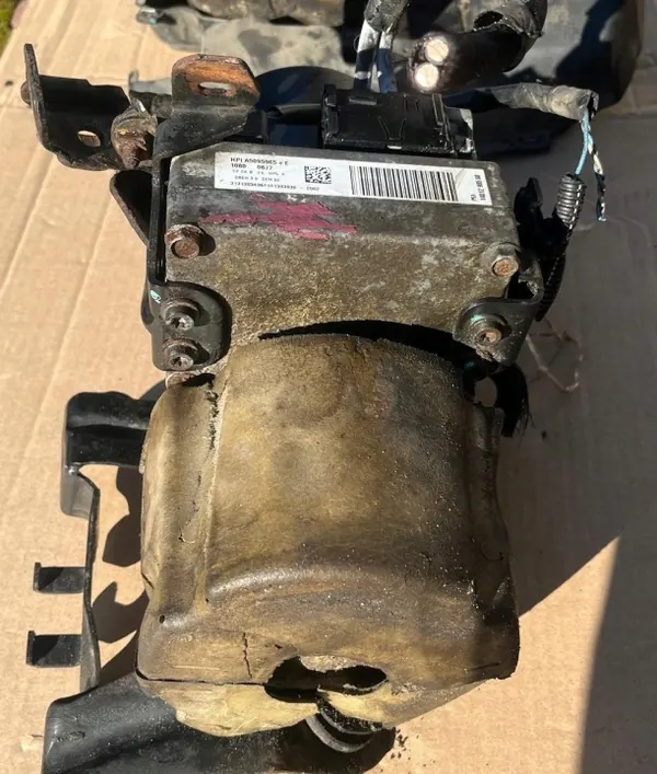 OEM 1401298580 Power Steering Pump for Fiat Scudo image 4