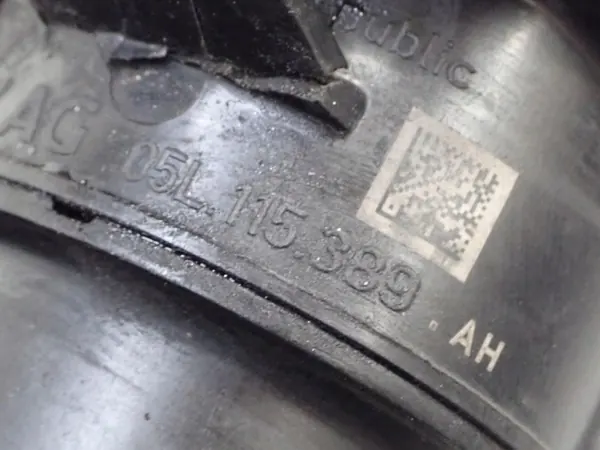 Oljefilterfäste OEM 05L115389AH VW Tiguan II image 8