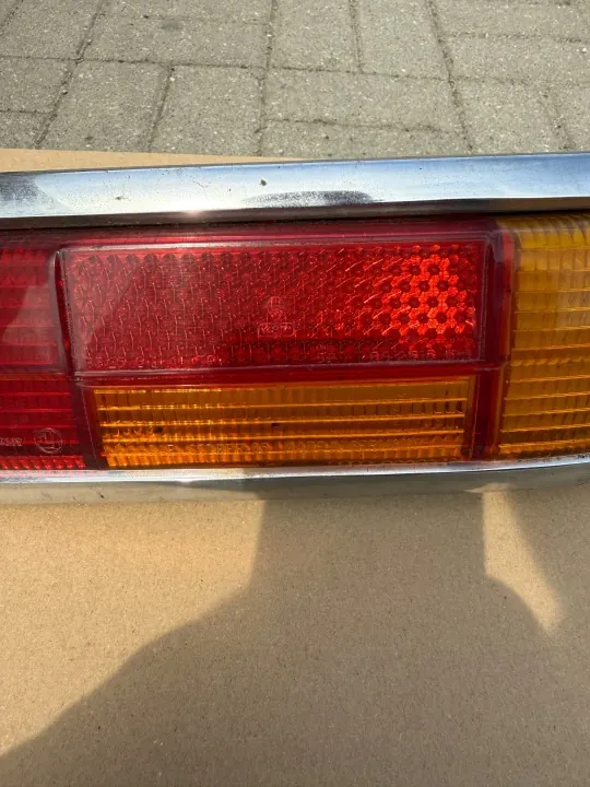 Feu Arrière Mercedes OEM A1088260251 Droit Occasion image 5