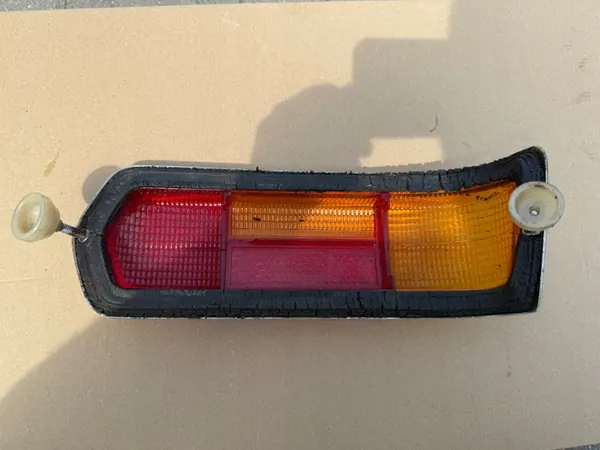 Feu Arrière Mercedes OEM A1088260251 Droit Occasion image 7
