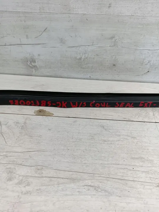 Joint de toit arrière Jeep Wrangler JK 2014-2018 OEM 78001385 image 4