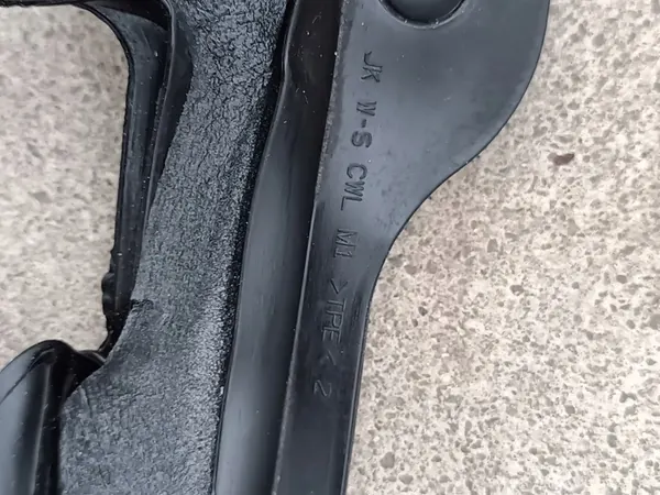 Joint de toit arrière Jeep Wrangler JK 2014-2018 OEM 78001385 image 7