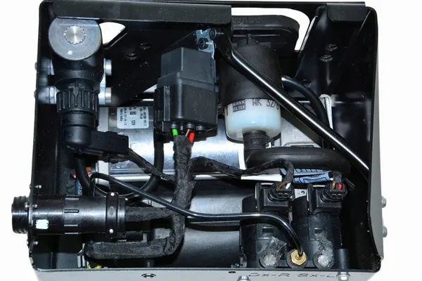 Compressore di sospensione pneumatica Iveco Daily OEM 500340807 image 2