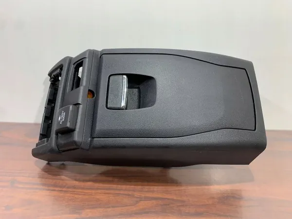 Subaru Ascent middenconsole bekleding OEM GN32120270 image 2
