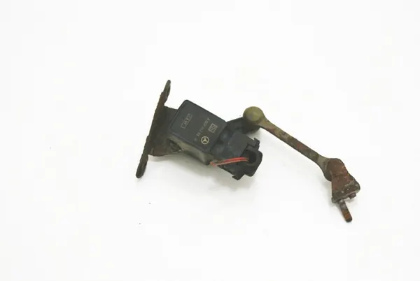Sensor de nível traseiro direito OEM A0025428818 Mercedes image 2