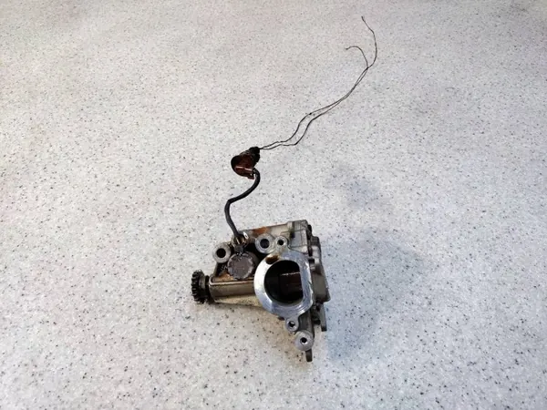 Begagnad oljepump OEM 150127302R för Renault image 3