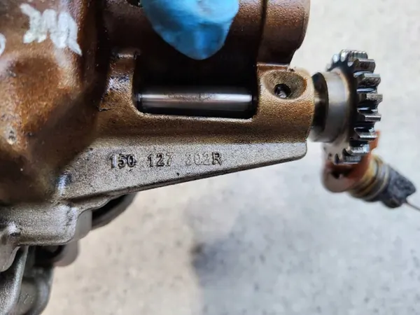 Begagnad oljepump OEM 150127302R för Renault image 5