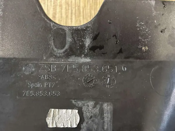 VW TRANSPORTER T5 LIFT Front Grill 7E5853651 image 9