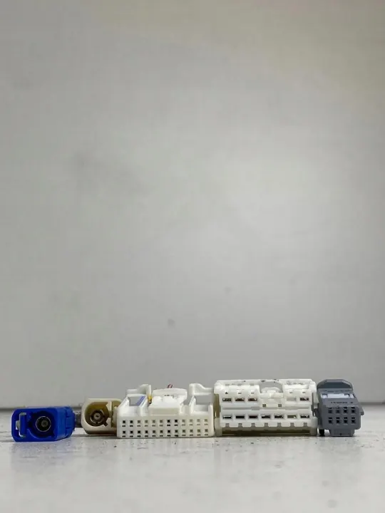 Radio-Stecker OEM 281150198R für Renault Trafic III image 4