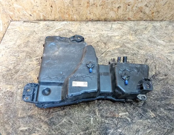 Depósito AdBlue OEM 5QF131877L para VW Tiguan II 2.0 TDI image 2