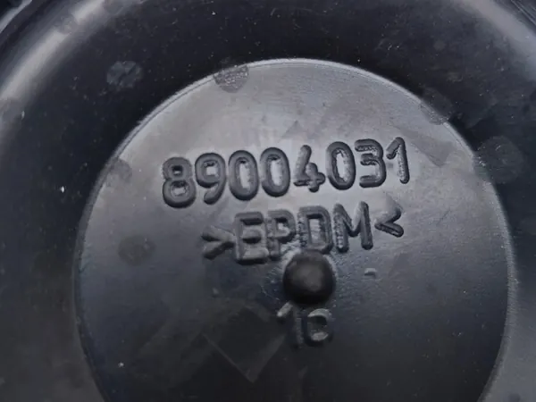 VW Passat Ajovalolampun kansi OEM 89004031 image 7