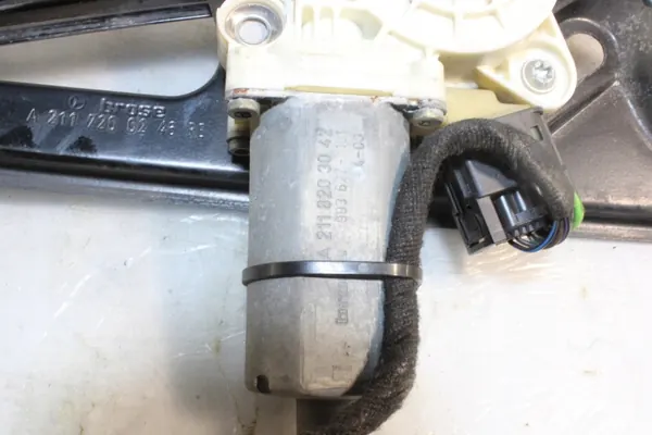 Mecanismo de Janela Dianteira Direita Mercedes E-Class W211 image 9