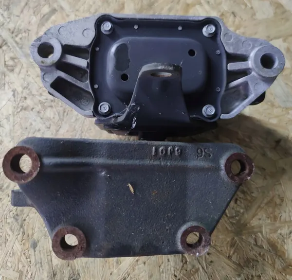 Supporto motore Hyundai Tucson II image 2