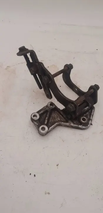 Daewoo Servopumpenhalterung OEM 060359 image 3