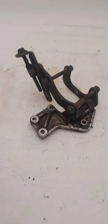 Daewoo Servopumpenhalterung OEM 060359 image 4