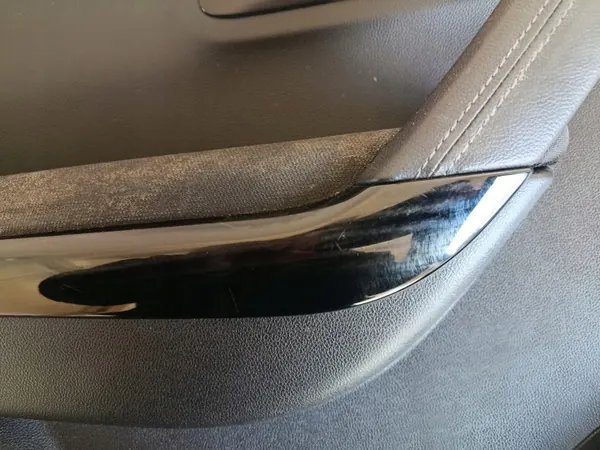 Panel de Puerta Delantera Izquierda OEM AOP43236 Renault Kadjar image 7