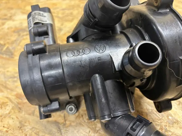 Thermostat Audi OEM 06L121111F - État Utilisé image 3