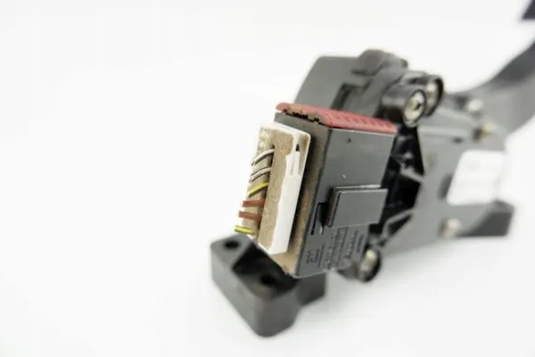 Gaspedaalpotentiometer OEM 9186724 voor Opel image 4