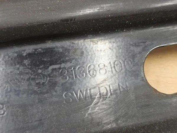 Volvo OE 31368100 Radiatorsteunbalk Gebruikt image 6