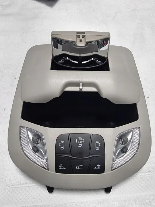 Luz de techo Chrysler Pacifica II OEM 7EB11PD2AA image 5