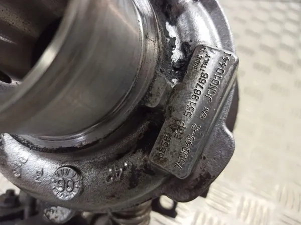 Opel Vectra C 1.9 CDTI Turbocompresor 55196766 image 3