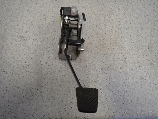 Pedal da embraiagem KIA CEED 07-11 - Peça OEM image 3