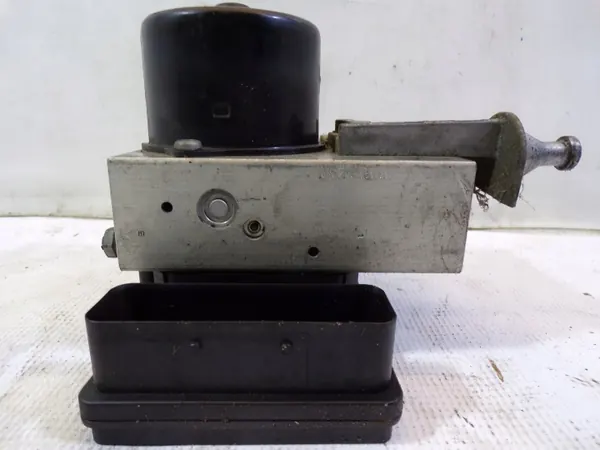 ABS-pomp OEM A0044315512 voor Mercedes W203 image 3