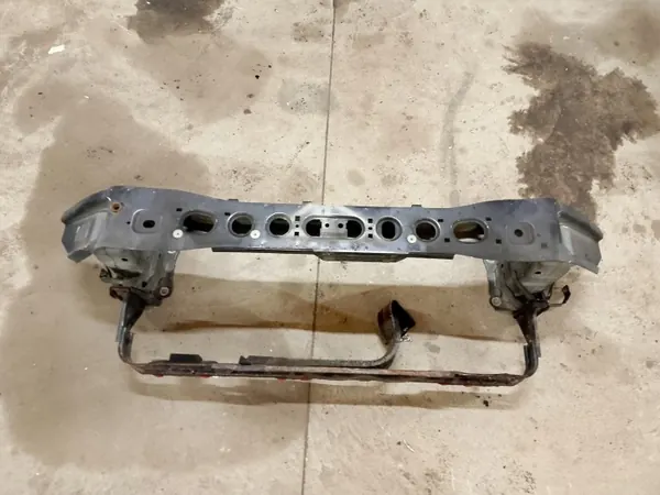 Ford Focus mk3 Etupuskurin palkki OEM mjhgtresdv image 2