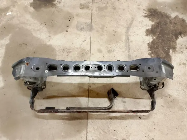 Ford Focus mk3 Etupuskurin palkki OEM mjhgtresdv image 4