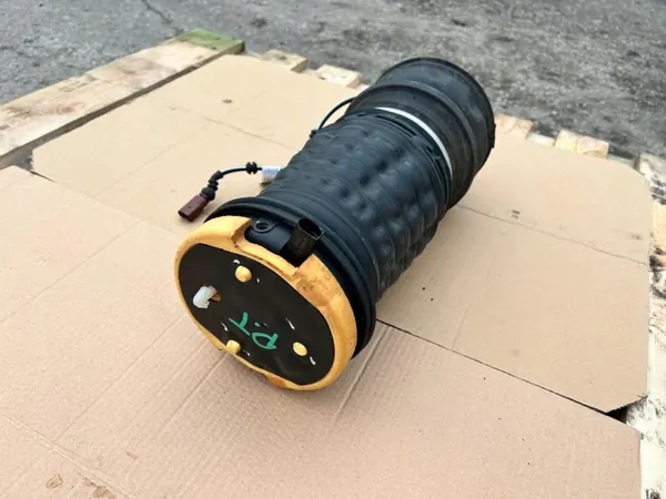 Luftfjäder höger OEM 9J1616026C för Porsche Taycan image 5