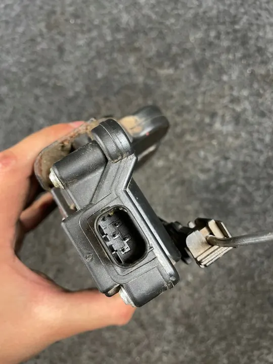 Mercedes Vito W639 Tailgate Lock A6397401535 image 6