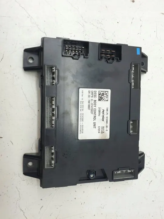 Controladores Tesla Model S OEM 101090600D - Usado image 2