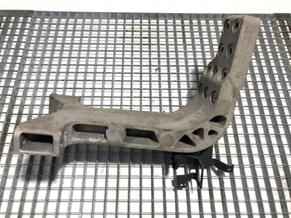Support Réservoir SCR OEM 21686482 pour Volvo FH II image 2