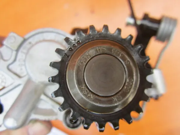 Oljepump VW Audi Skoda Seat 2.0 TSI TFSI 06H115105BN image 4