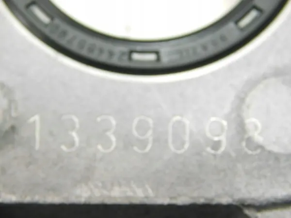 Pompe à huile OEM 1339098 pour Opel Vectra C 1.8 16V image 4